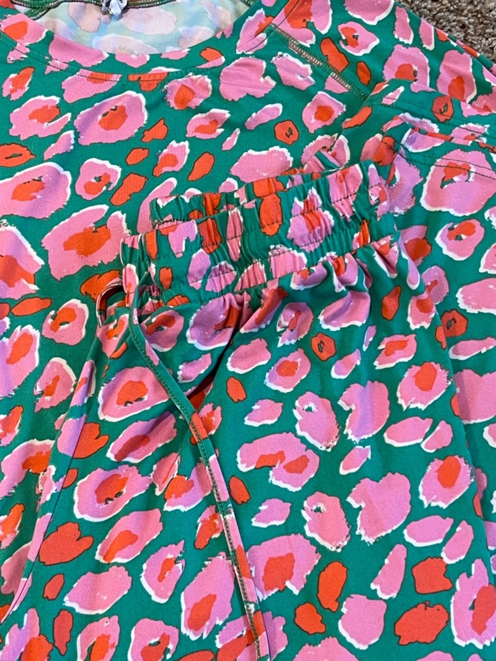 Mary Square Pajamas Set Size Medium Bright green pink